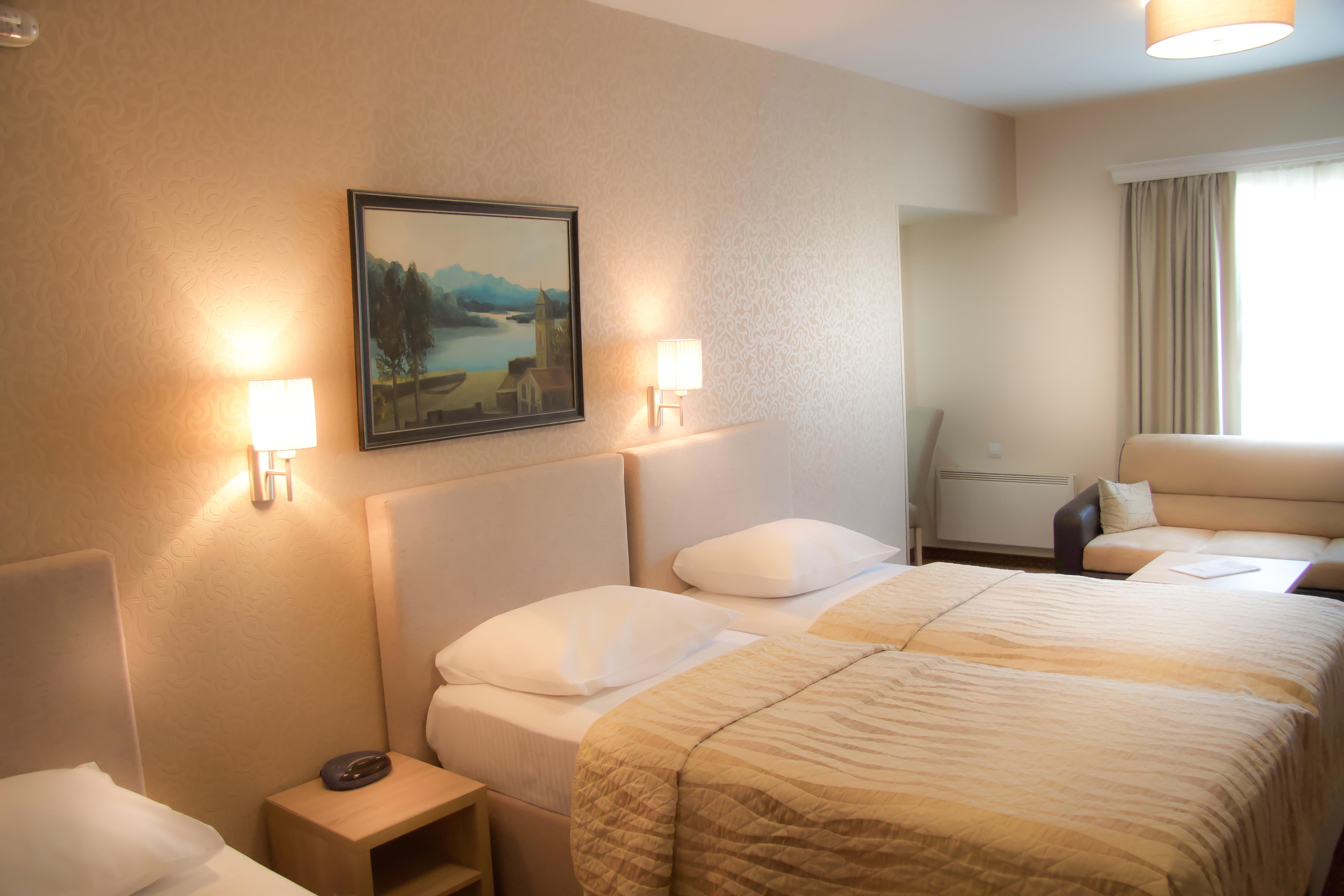 Philia Hotel พอดโกริกา ภายนอก รูปภาพ