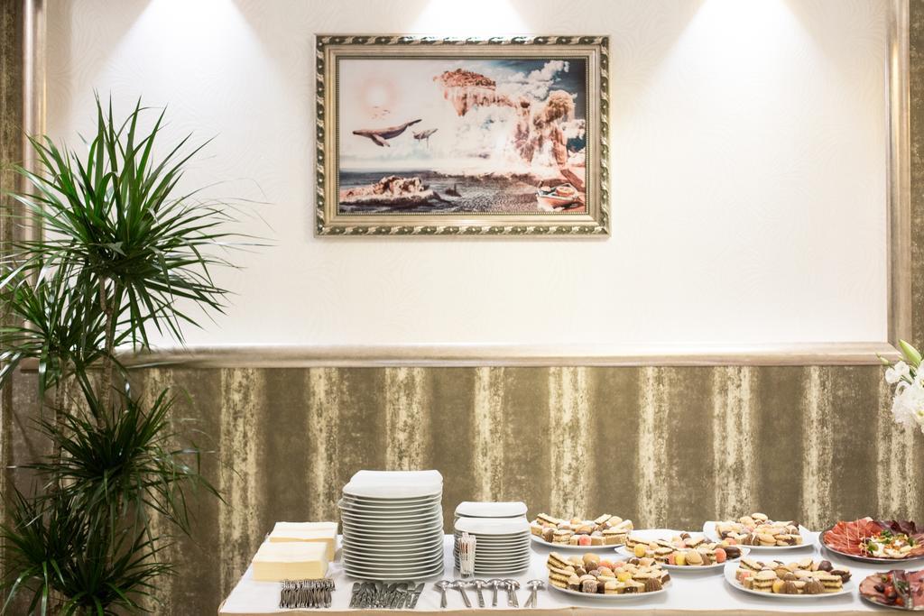Philia Hotel พอดโกริกา ภายนอก รูปภาพ