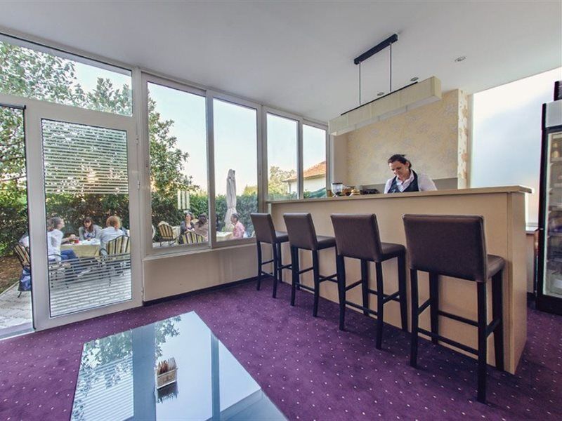 Philia Hotel พอดโกริกา ภายนอก รูปภาพ
